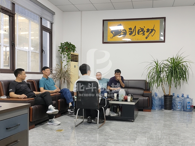 歡迎外地客戶來參觀我廠木材伟德线上平台官网下载