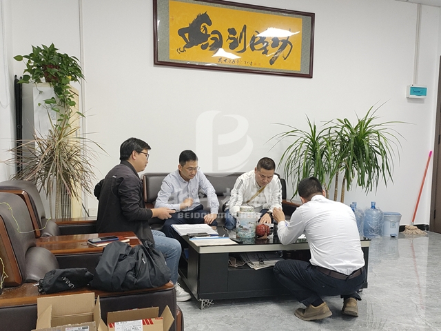客戶前來探秘澳门伟德app電池伟德线上平台官网下载變廢為寶的故事